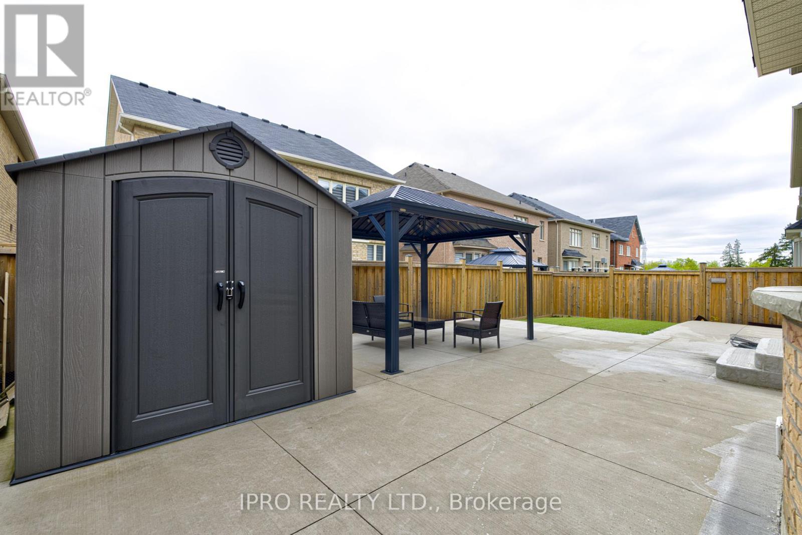












5 ARIES STREET

,
Brampton (Credit Valley),




Ontario
L6Y5Z2

