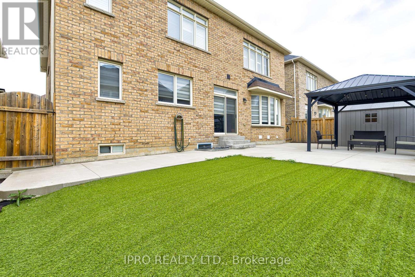 












5 ARIES STREET

,
Brampton (Credit Valley),




Ontario
L6Y5Z2

