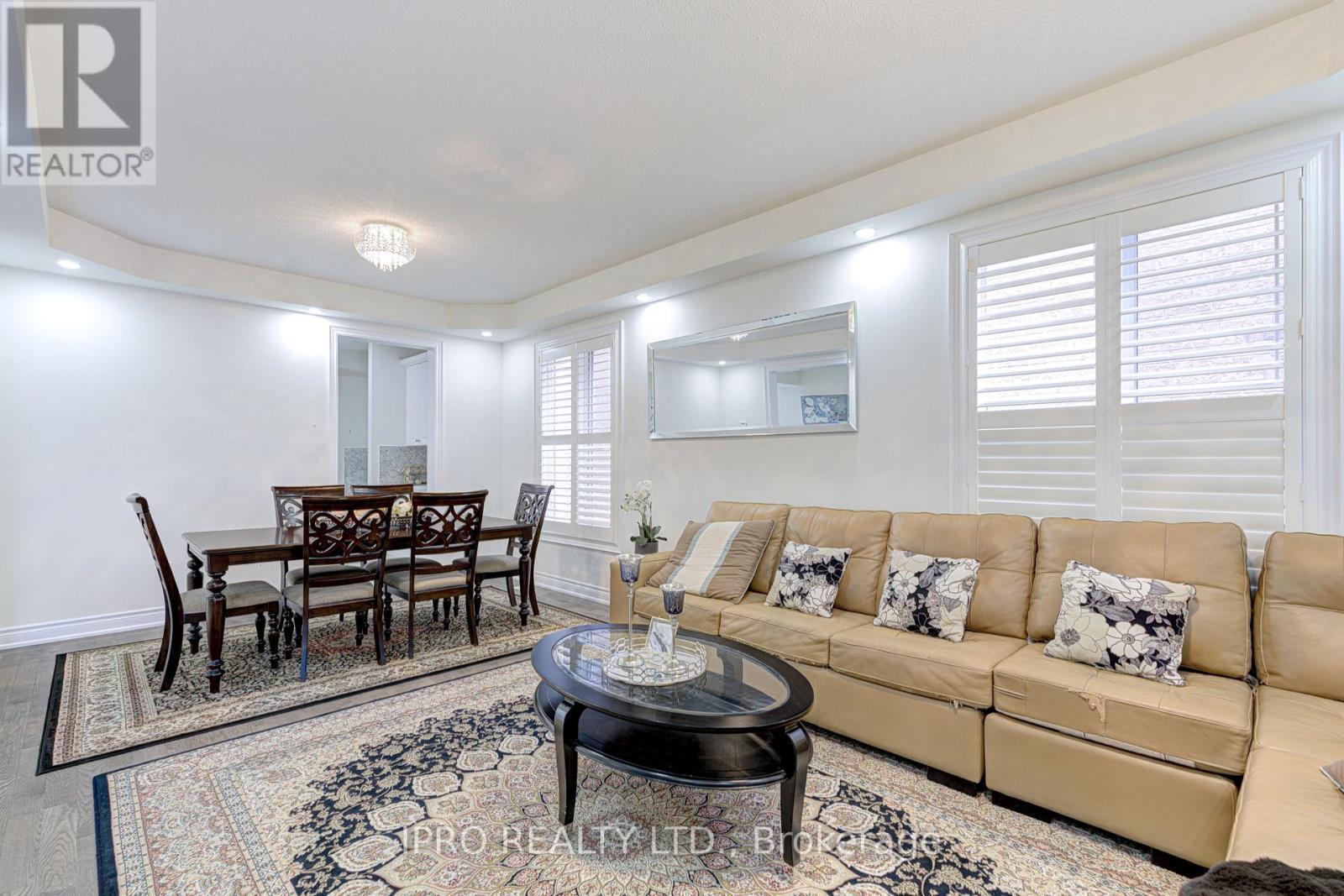 












5 ARIES STREET

,
Brampton (Credit Valley),




Ontario
L6Y5Z2

