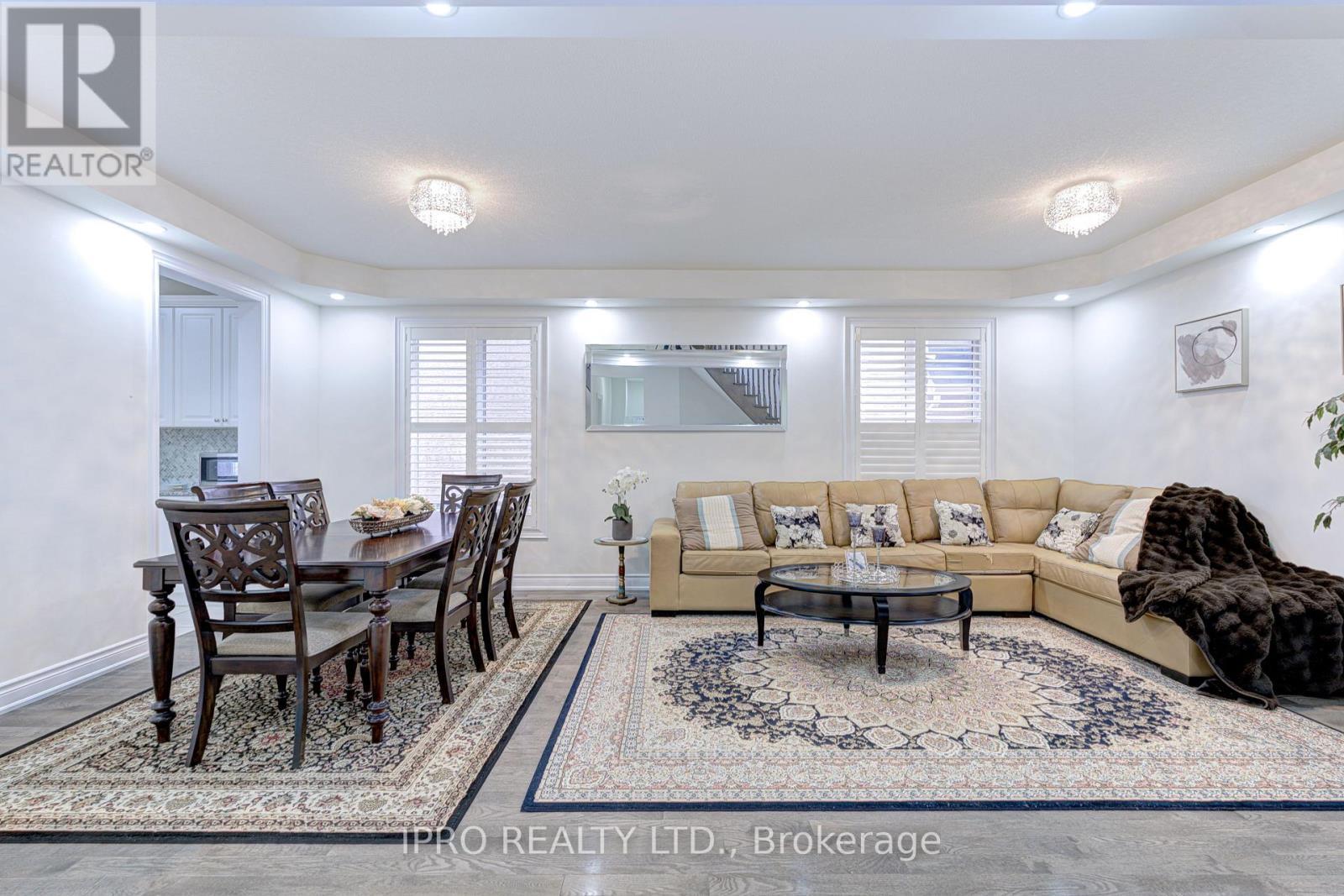 












5 ARIES STREET

,
Brampton (Credit Valley),




Ontario
L6Y5Z2

