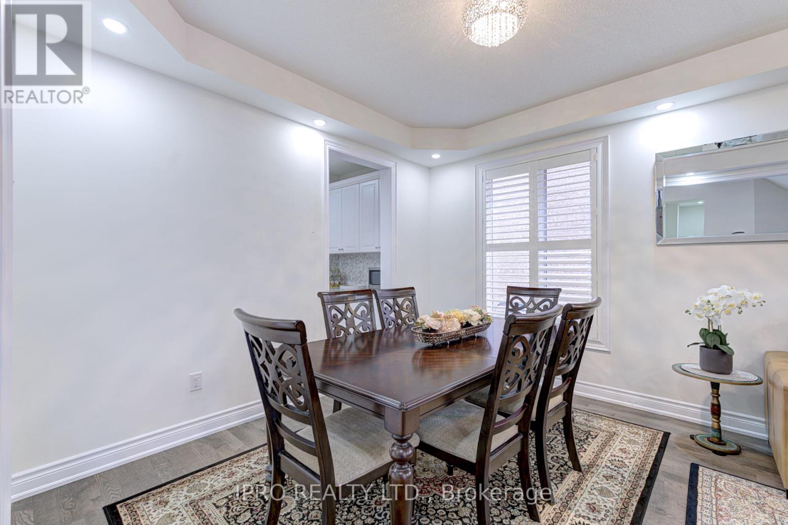 












5 ARIES STREET

,
Brampton (Credit Valley),




Ontario
L6Y5Z2

