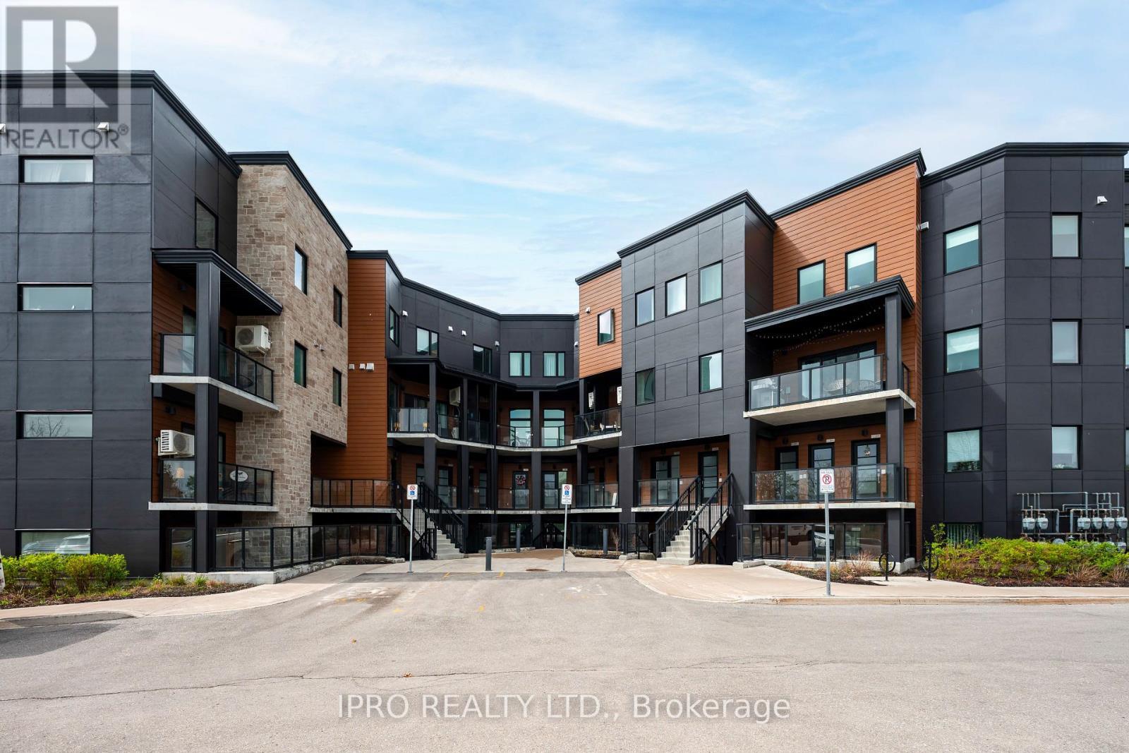 












104 - 17 CENTRE STREET

,
Orangeville,




Ontario
L9W7S6

