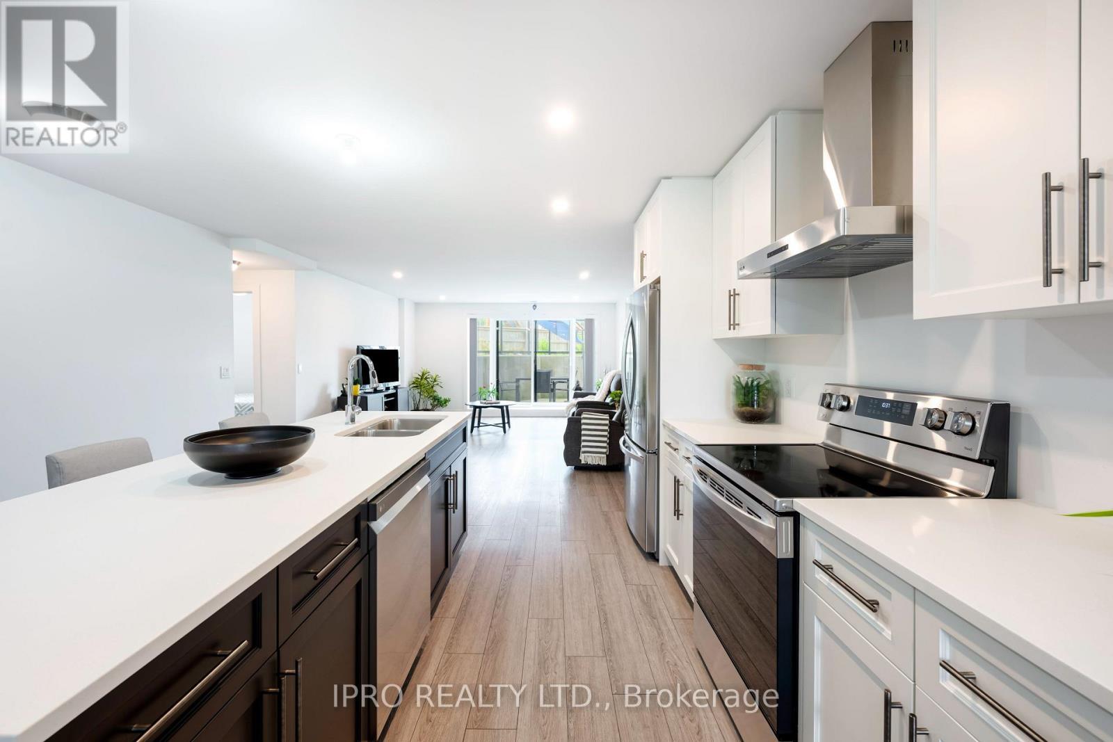 












104 - 17 CENTRE STREET

,
Orangeville,




Ontario
L9W7S6


