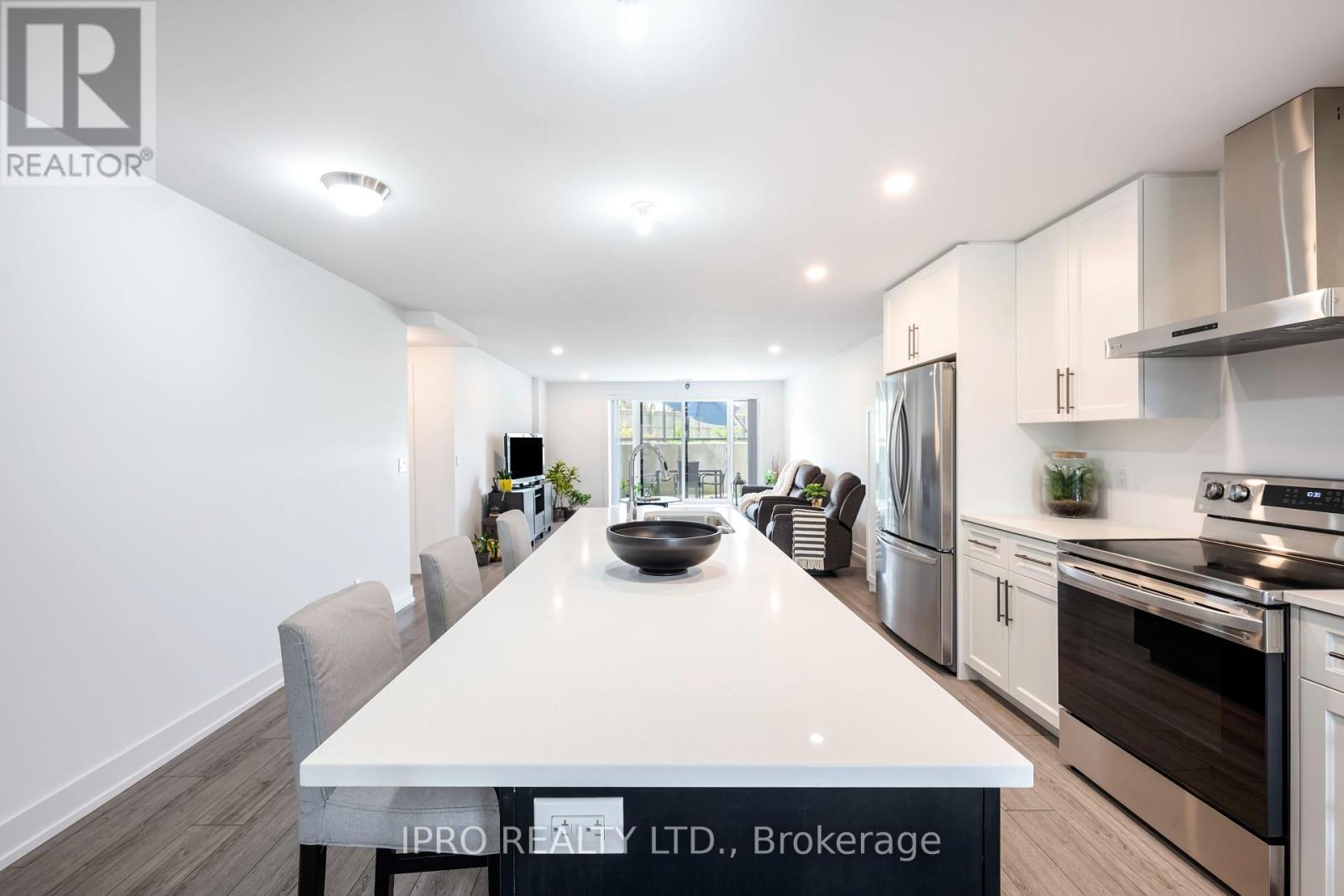 












104 - 17 CENTRE STREET

,
Orangeville,




Ontario
L9W7S6

