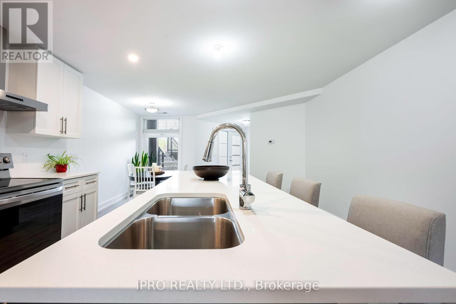 












104 - 17 CENTRE STREET

,
Orangeville,




Ontario
L9W7S6


