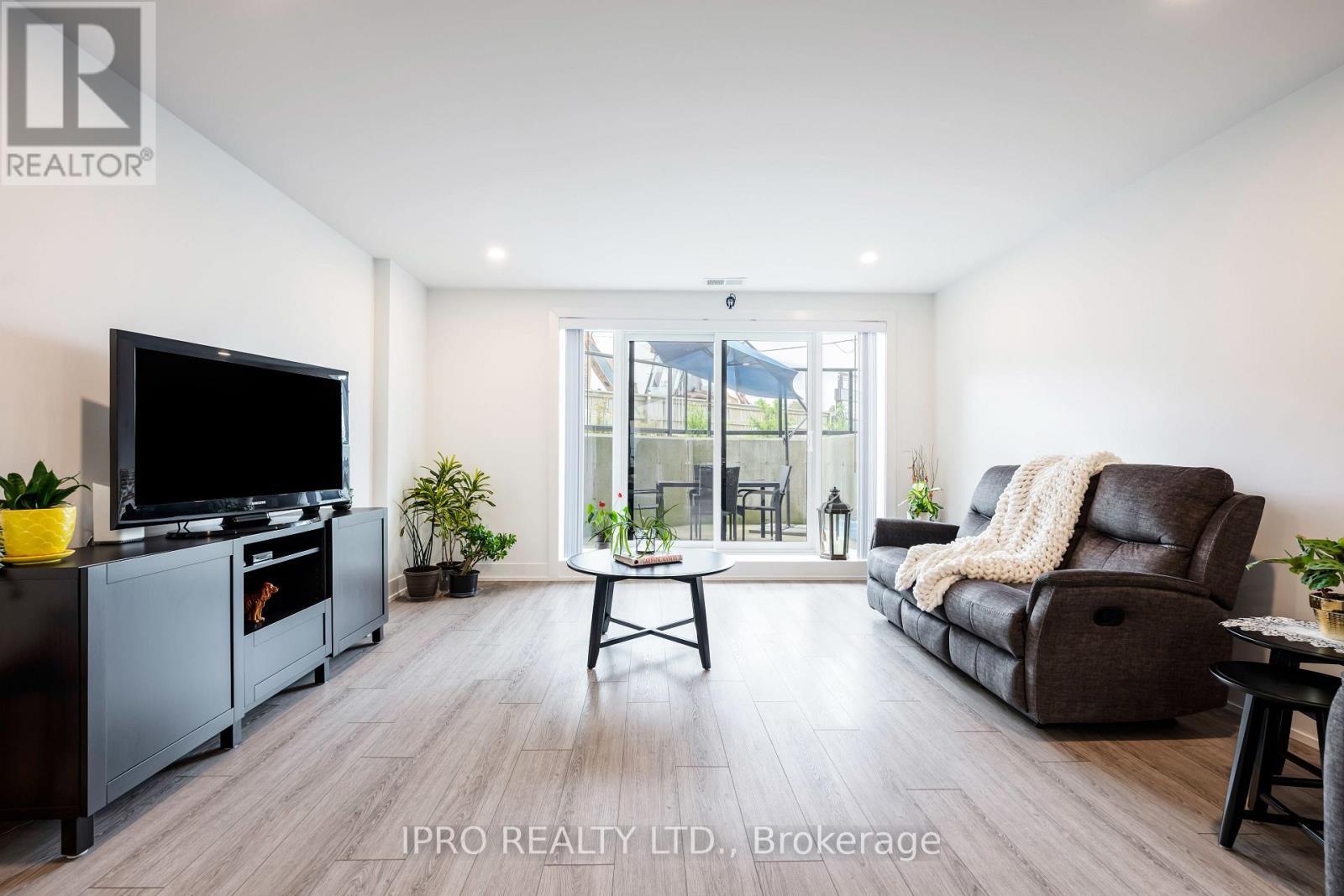 












104 - 17 CENTRE STREET

,
Orangeville,




Ontario
L9W7S6

