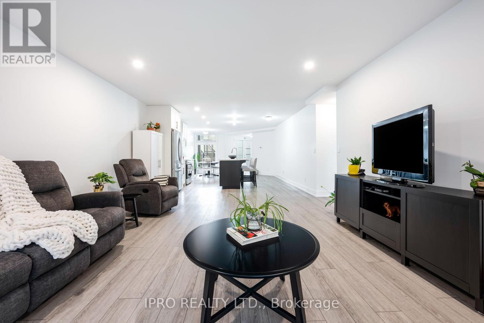 












104 - 17 CENTRE STREET

,
Orangeville,




Ontario
L9W7S6

