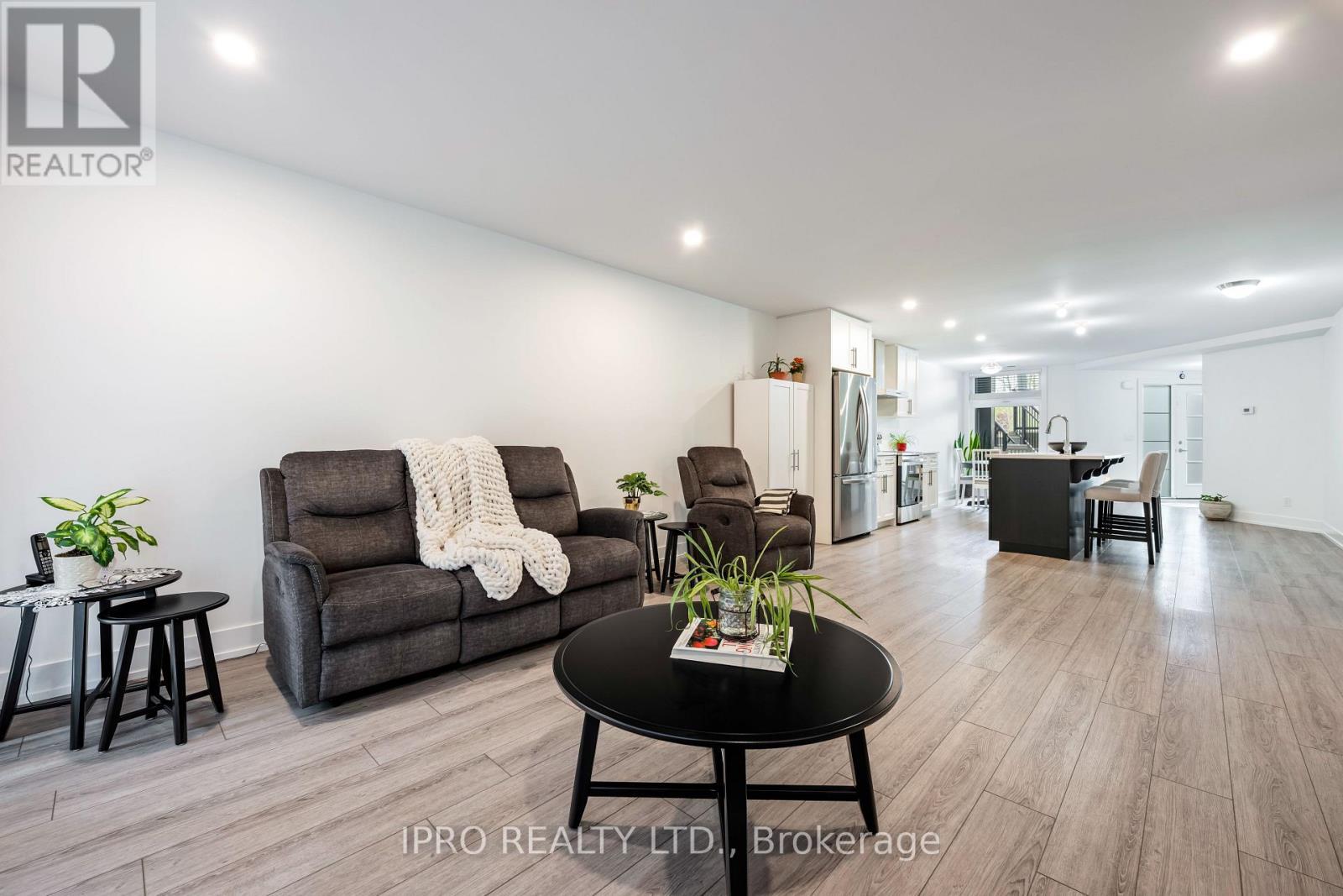 












104 - 17 CENTRE STREET

,
Orangeville,




Ontario
L9W7S6

