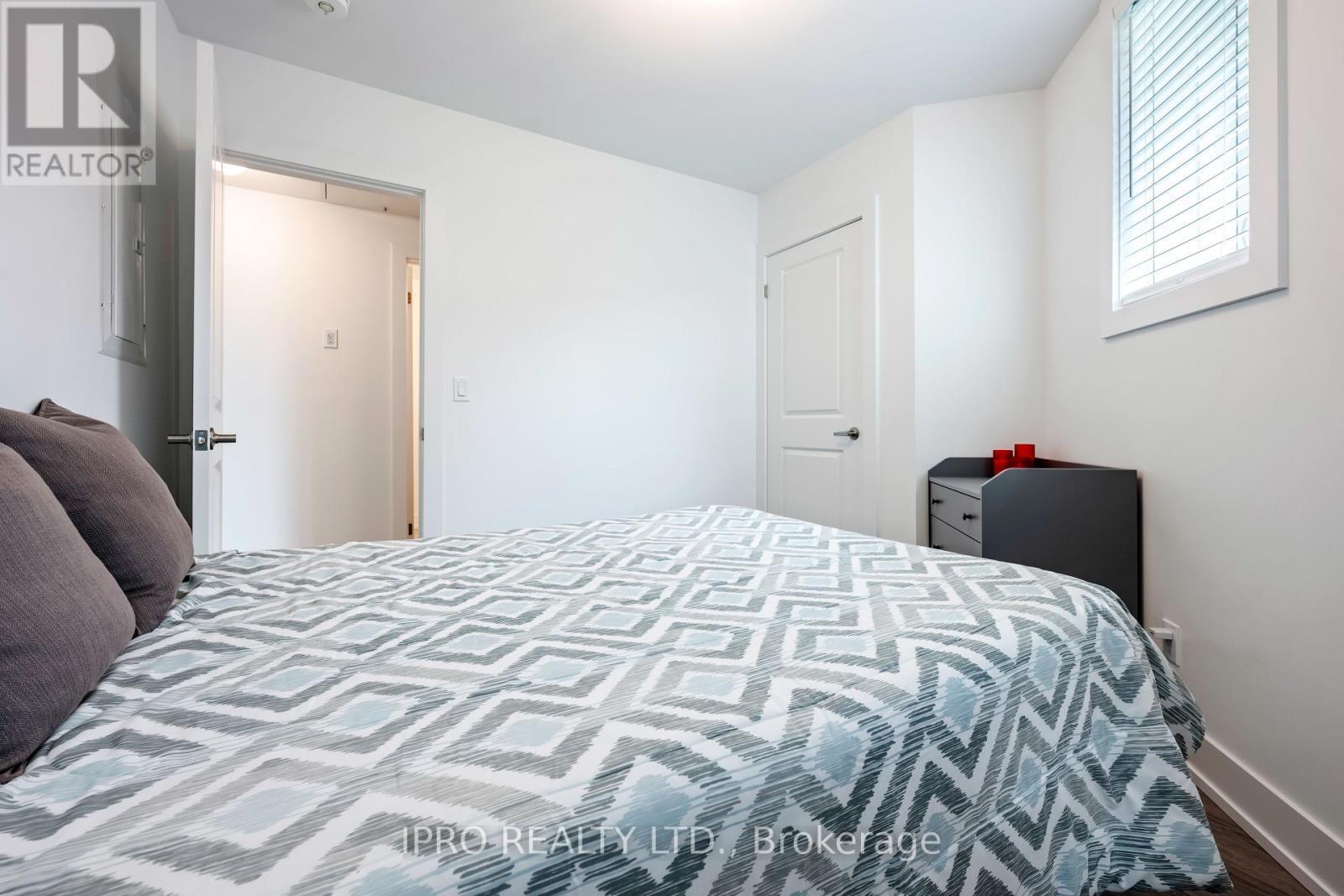 












104 - 17 CENTRE STREET

,
Orangeville,




Ontario
L9W7S6

