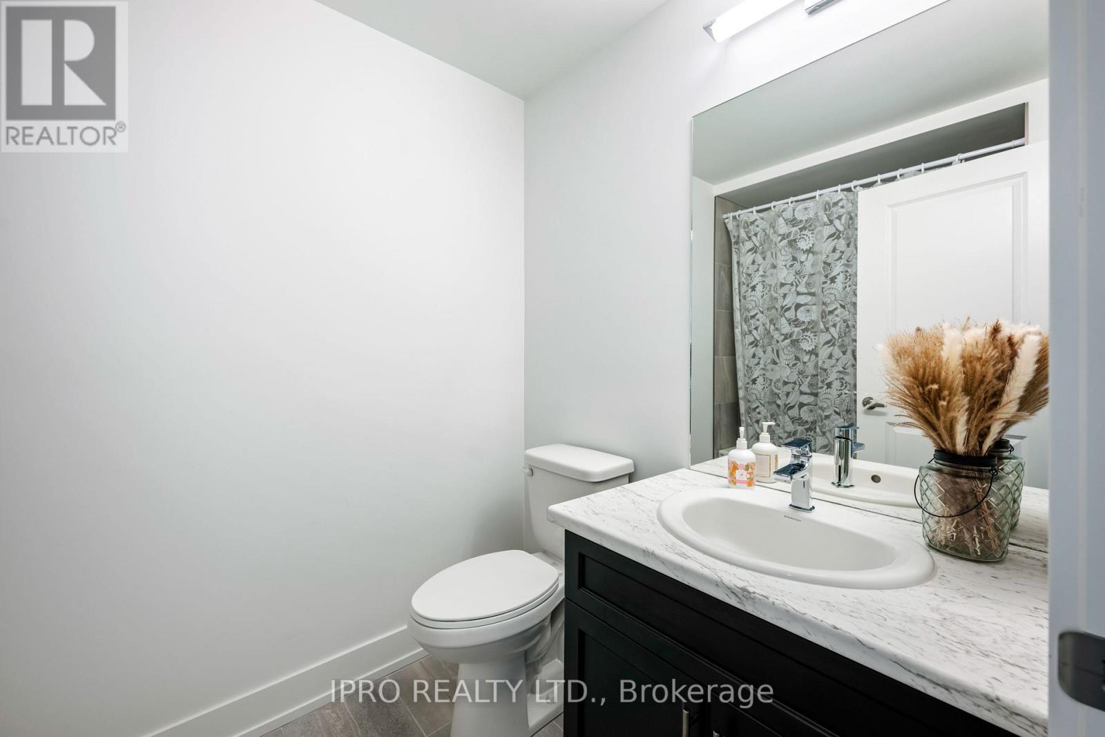 












104 - 17 CENTRE STREET

,
Orangeville,




Ontario
L9W7S6

