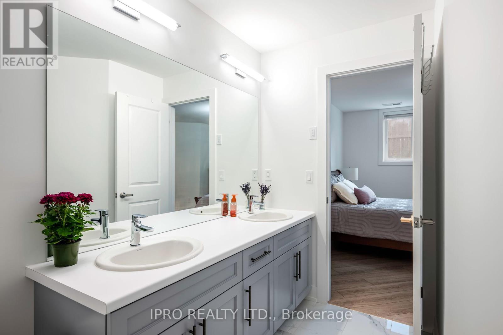 












104 - 17 CENTRE STREET

,
Orangeville,




Ontario
L9W7S6

