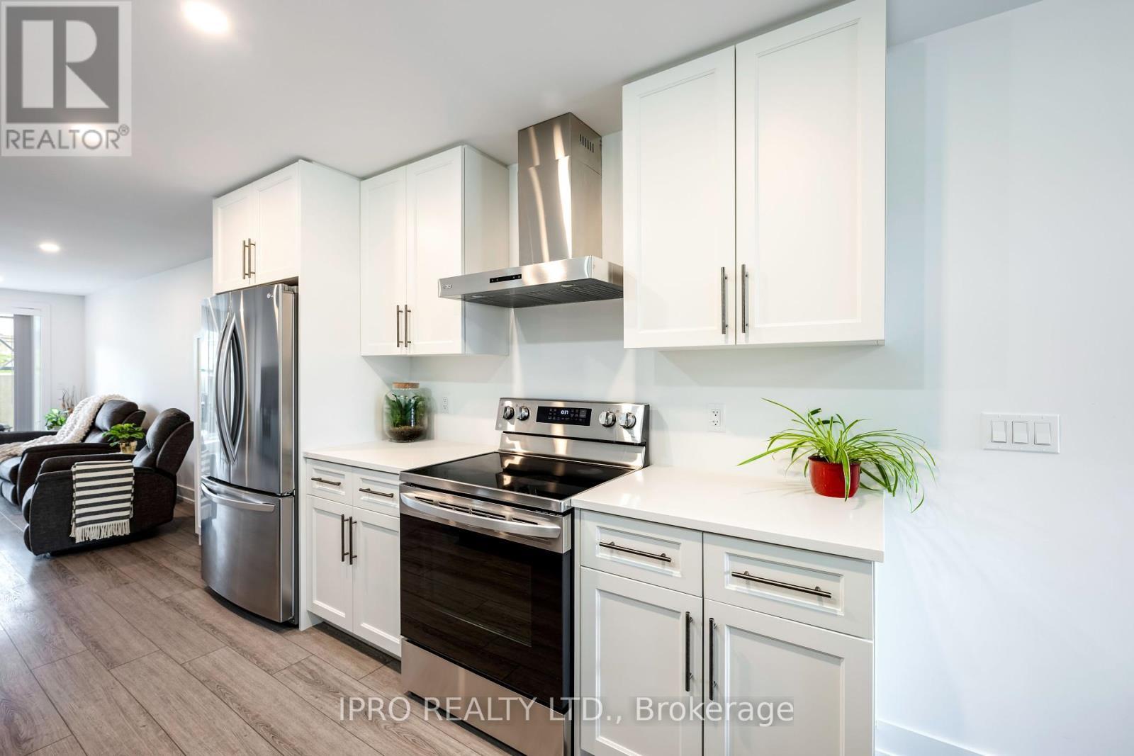












104 - 17 CENTRE STREET

,
Orangeville,




Ontario
L9W7S6

