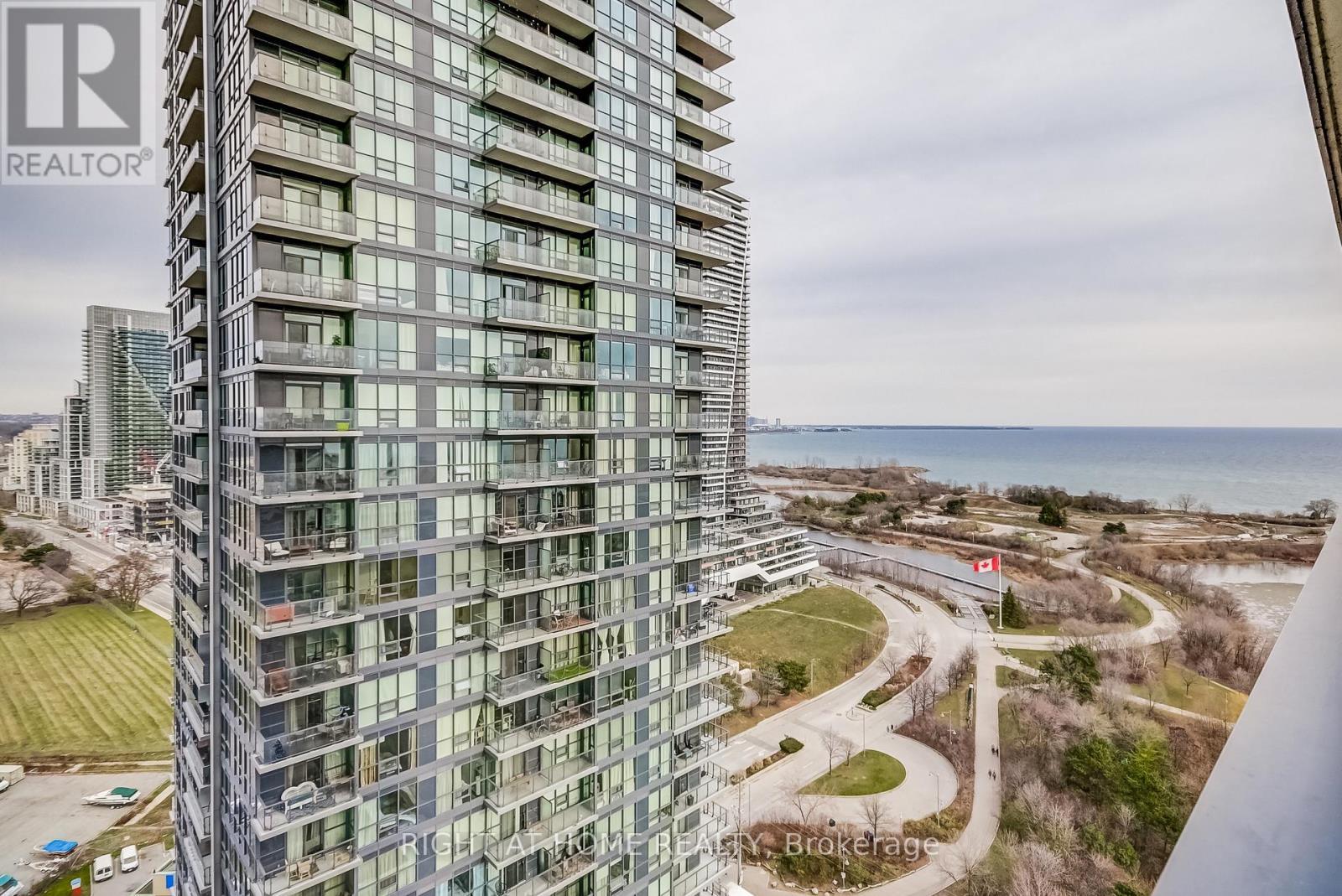 












2710 - 2212 LAKE SHORE BOULEVARD W

,
Toronto (Mimico),




Ontario
M8V1A4

