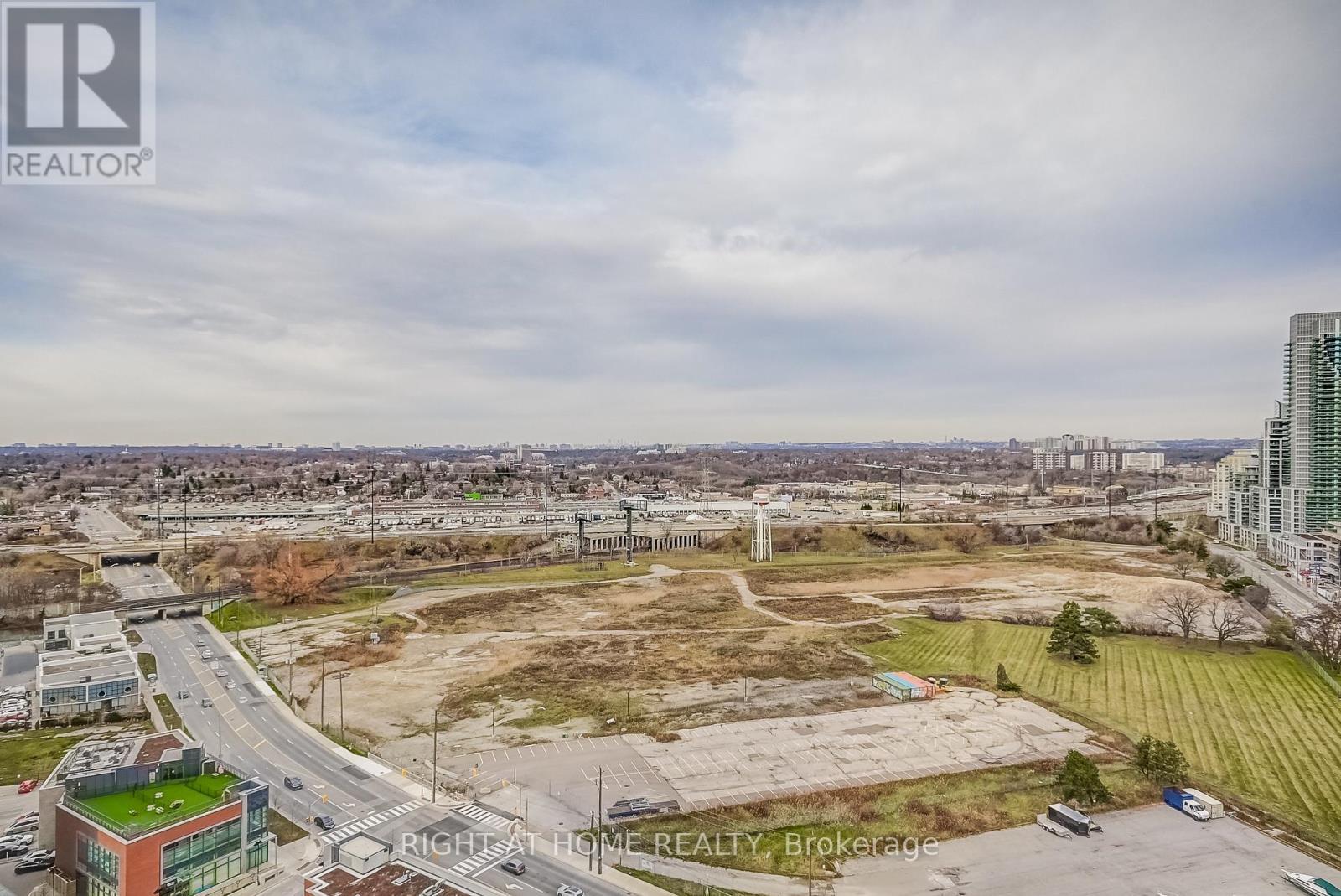 












2710 - 2212 LAKE SHORE BOULEVARD W

,
Toronto (Mimico),




Ontario
M8V1A4

