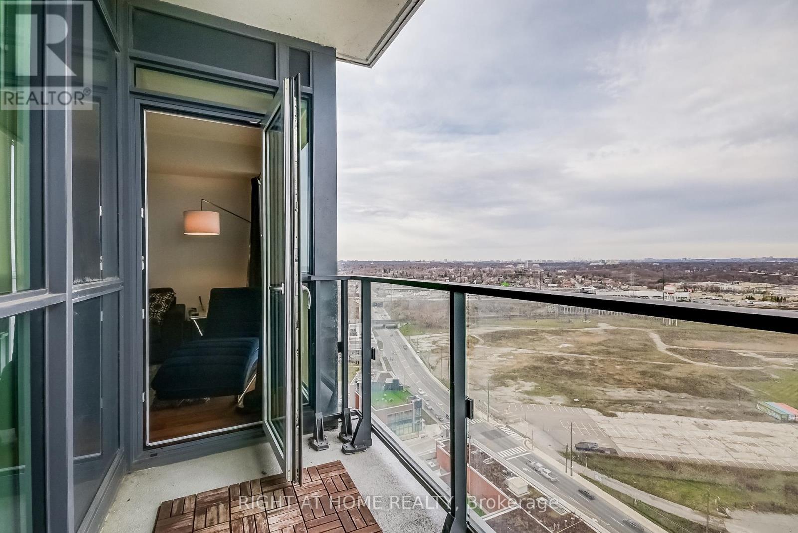 












2710 - 2212 LAKE SHORE BOULEVARD W

,
Toronto (Mimico),




Ontario
M8V1A4

