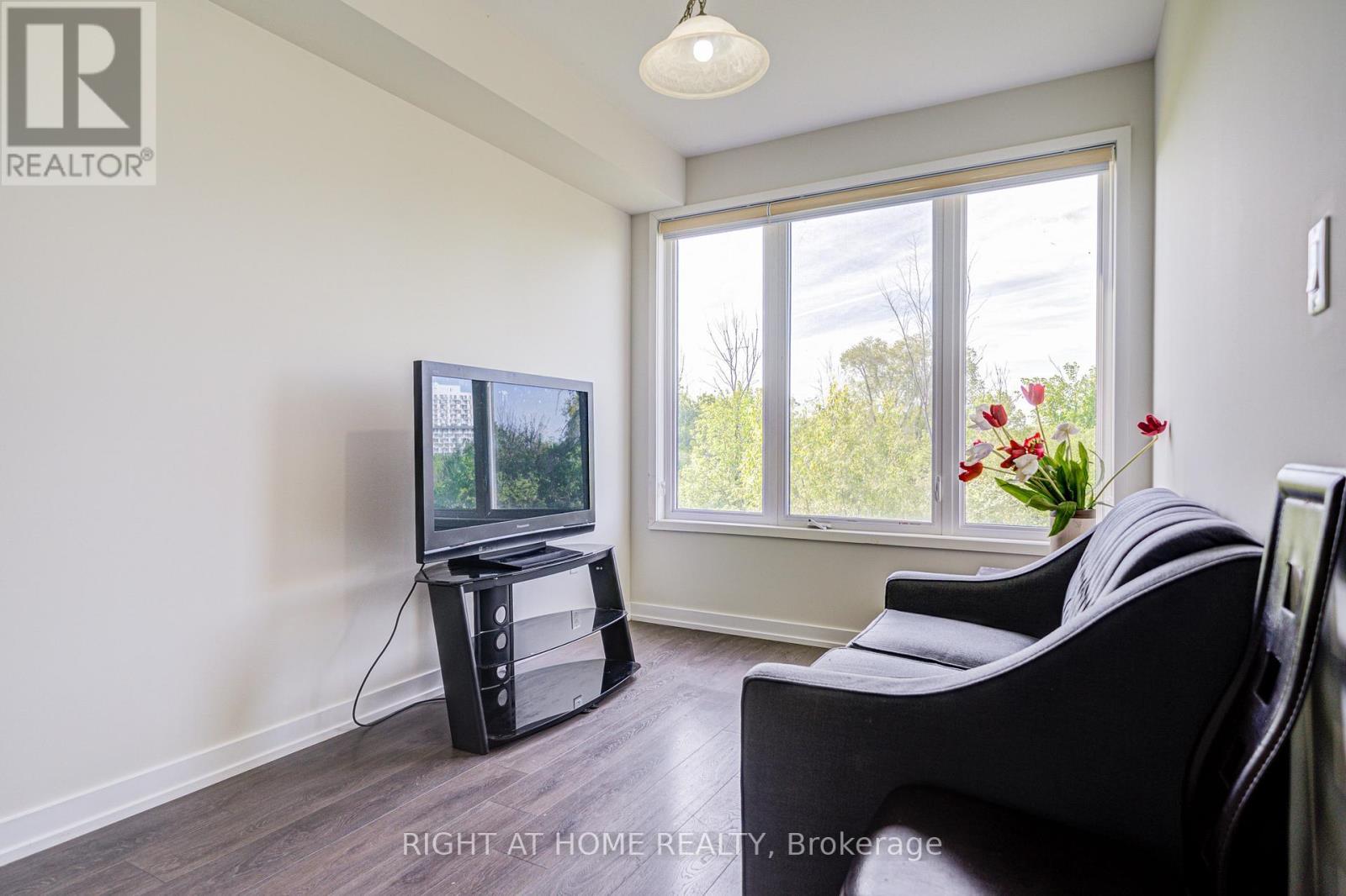 












229 FOWLEY DRIVE

,
Oakville (GO Glenorchy),




Ontario
L6H0P3

