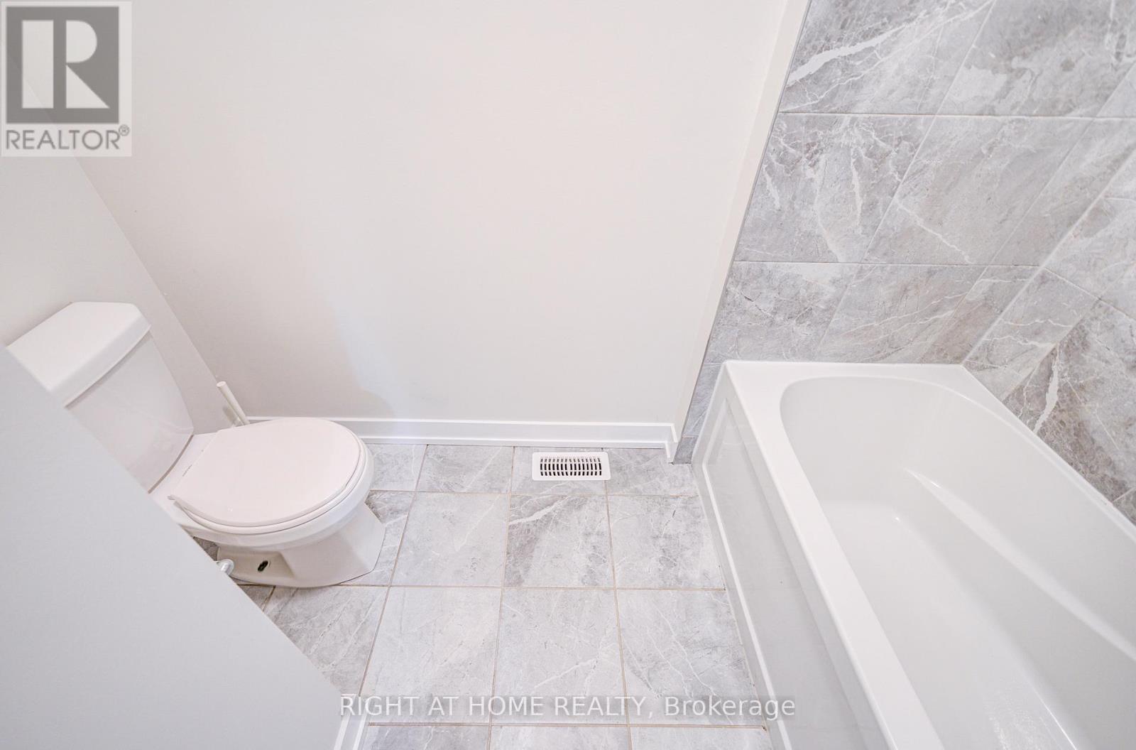 












229 FOWLEY DRIVE

,
Oakville (GO Glenorchy),




Ontario
L6H0P3

