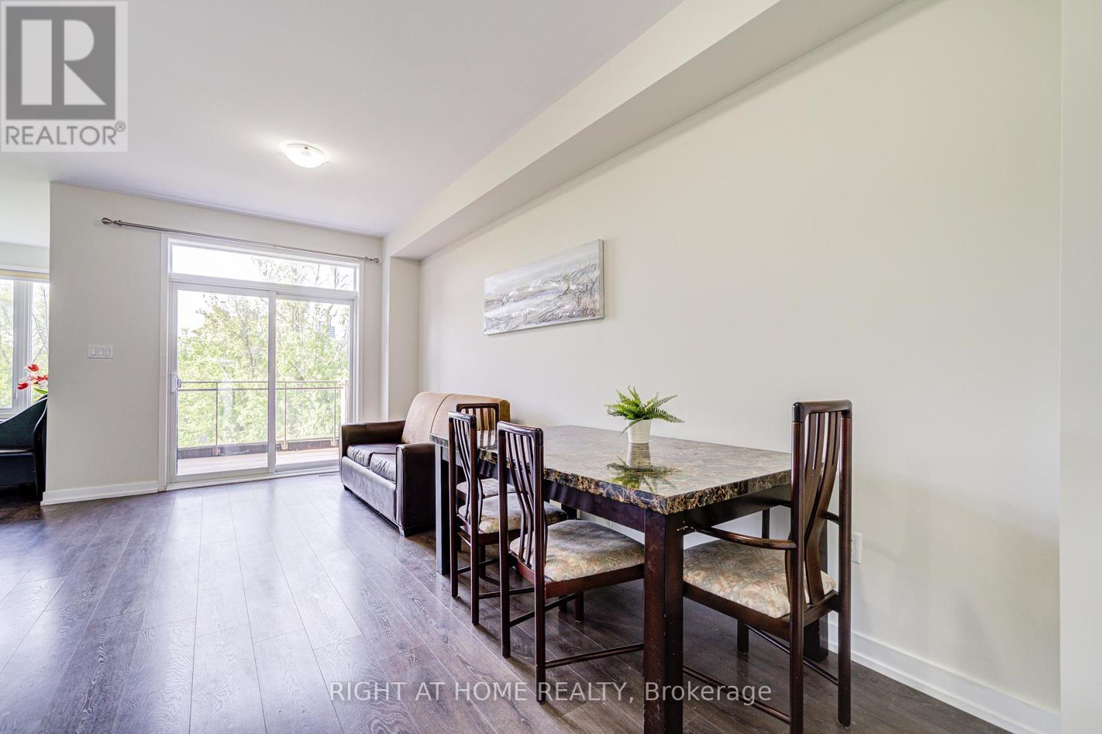 












229 FOWLEY DRIVE

,
Oakville (GO Glenorchy),




Ontario
L6H0P3

