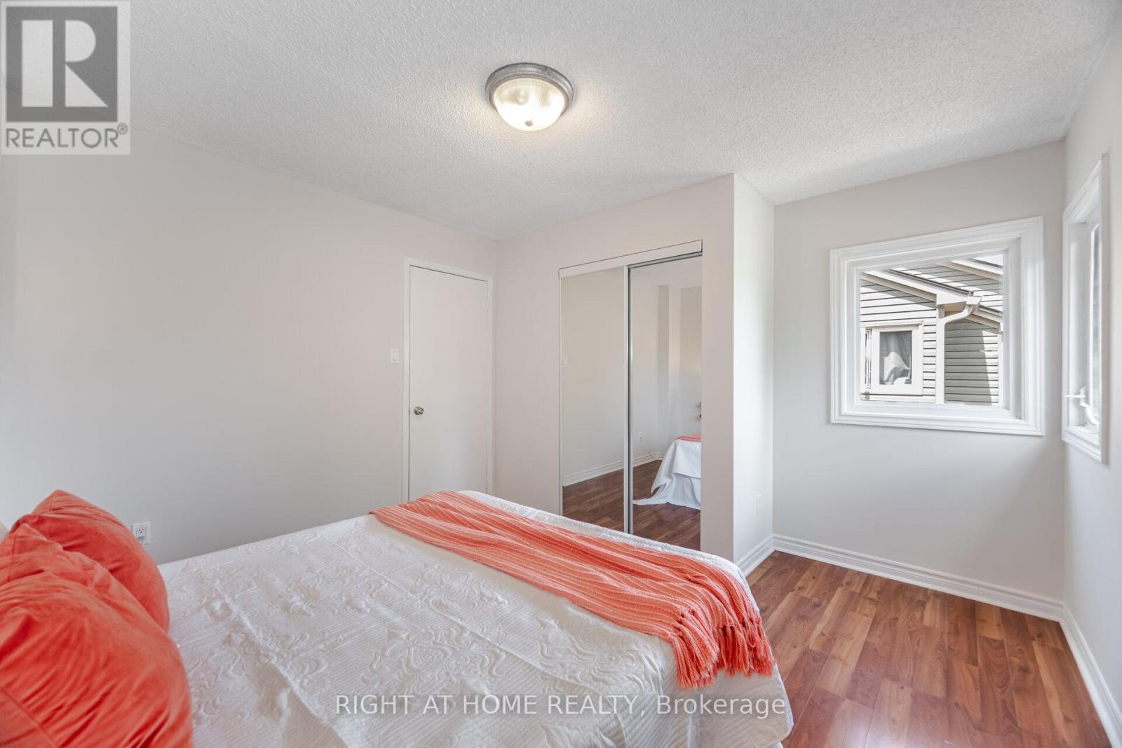












98 - 3600 COLONIAL DRIVE

,
Mississauga (Erin Mills),




Ontario
L5L5P5

