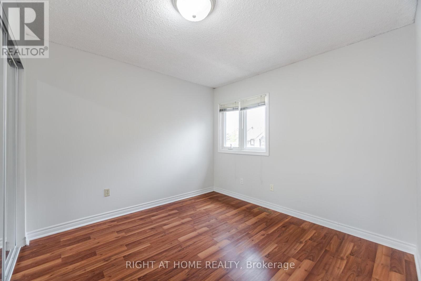 












98 - 3600 COLONIAL DRIVE

,
Mississauga (Erin Mills),




Ontario
L5L5P5

