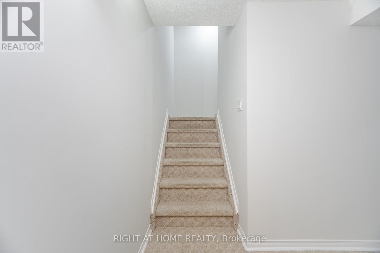 












98 - 3600 COLONIAL DRIVE

,
Mississauga (Erin Mills),




Ontario
L5L5P5

