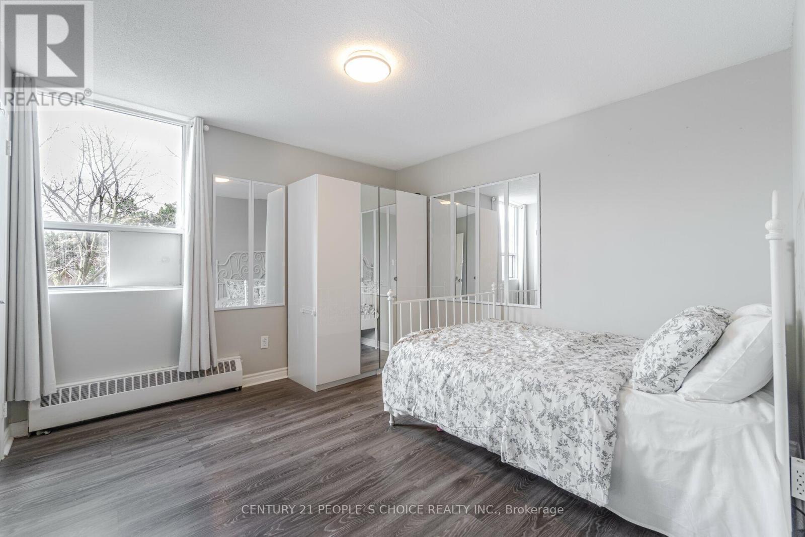 












205 - 3065 QUEEN FREDERICA DRIVE

,
Mississauga (Applewood),




Ontario
L4Y3A3

