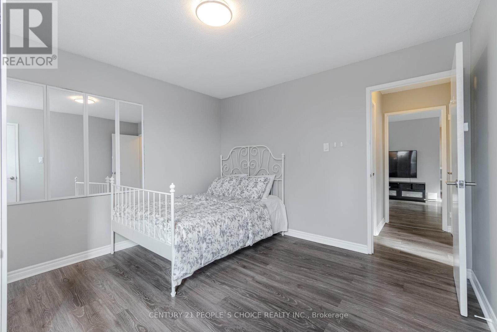 












205 - 3065 QUEEN FREDERICA DRIVE

,
Mississauga (Applewood),




Ontario
L4Y3A3

