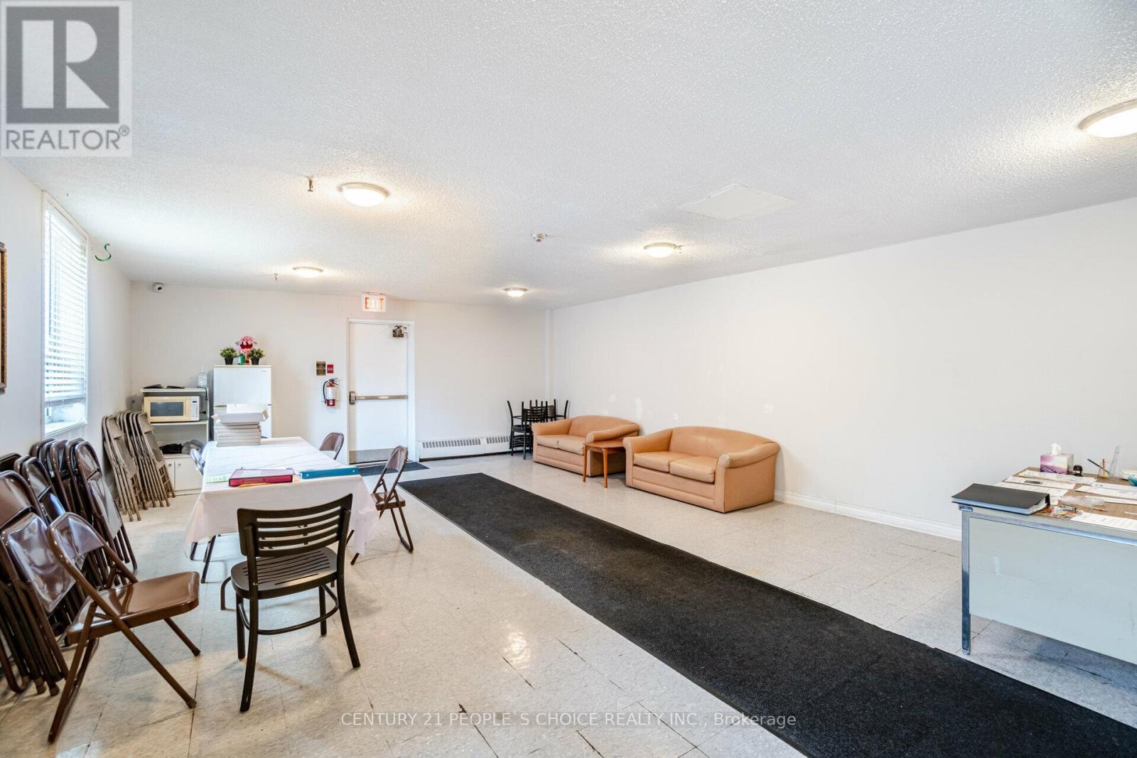 












205 - 3065 QUEEN FREDERICA DRIVE

,
Mississauga (Applewood),




Ontario
L4Y3A3

