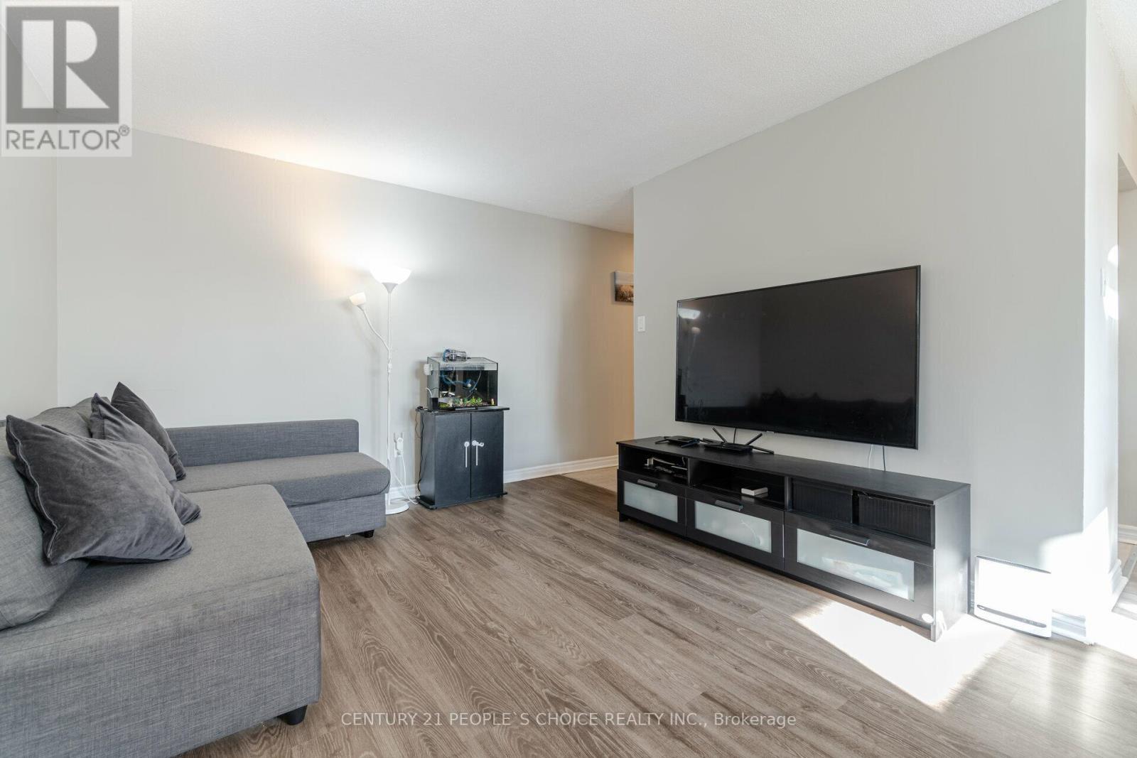












205 - 3065 QUEEN FREDERICA DRIVE

,
Mississauga (Applewood),




Ontario
L4Y3A3

