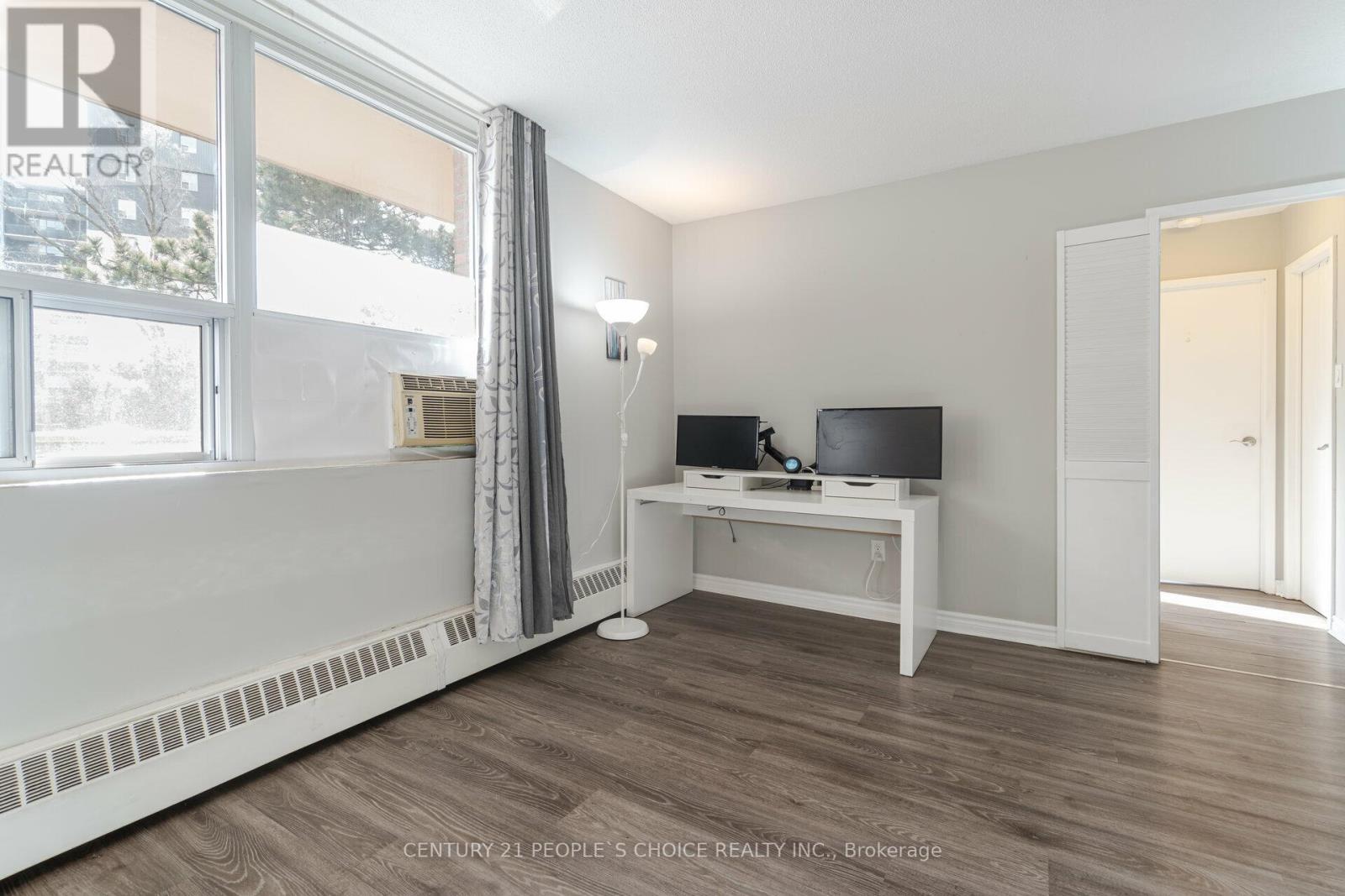 












205 - 3065 QUEEN FREDERICA DRIVE

,
Mississauga (Applewood),




Ontario
L4Y3A3

