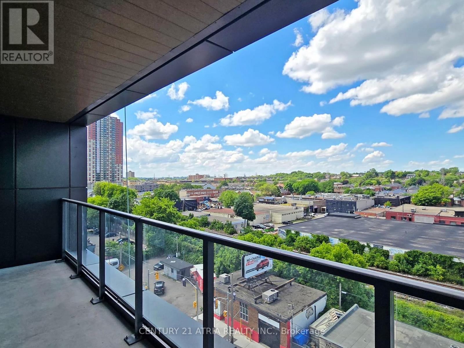 












605 - 1285 DUPONT STREET

,
Toronto (Dovercourt-Wallace Emerson-Junction),




Ontario
M6H2A6

