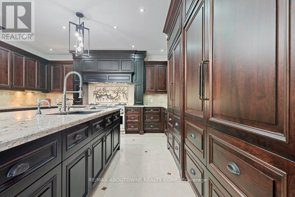 












2659 2 SIDE ROAD

,
Burlington,




Ontario
L7M0T7

