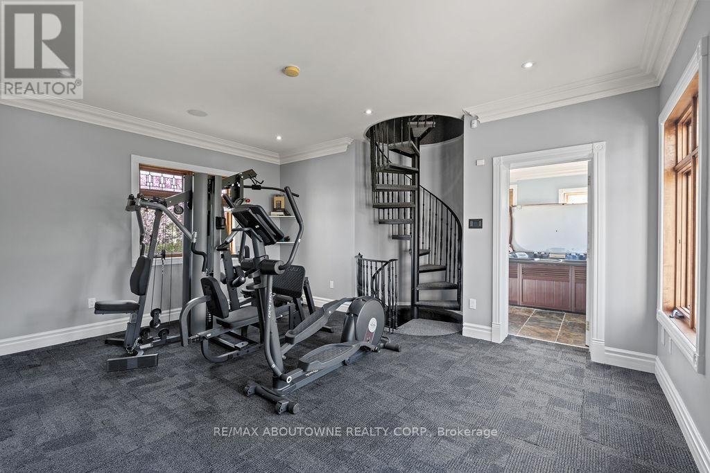 












2659 2 SIDE ROAD

,
Burlington,




Ontario
L7M0T7

