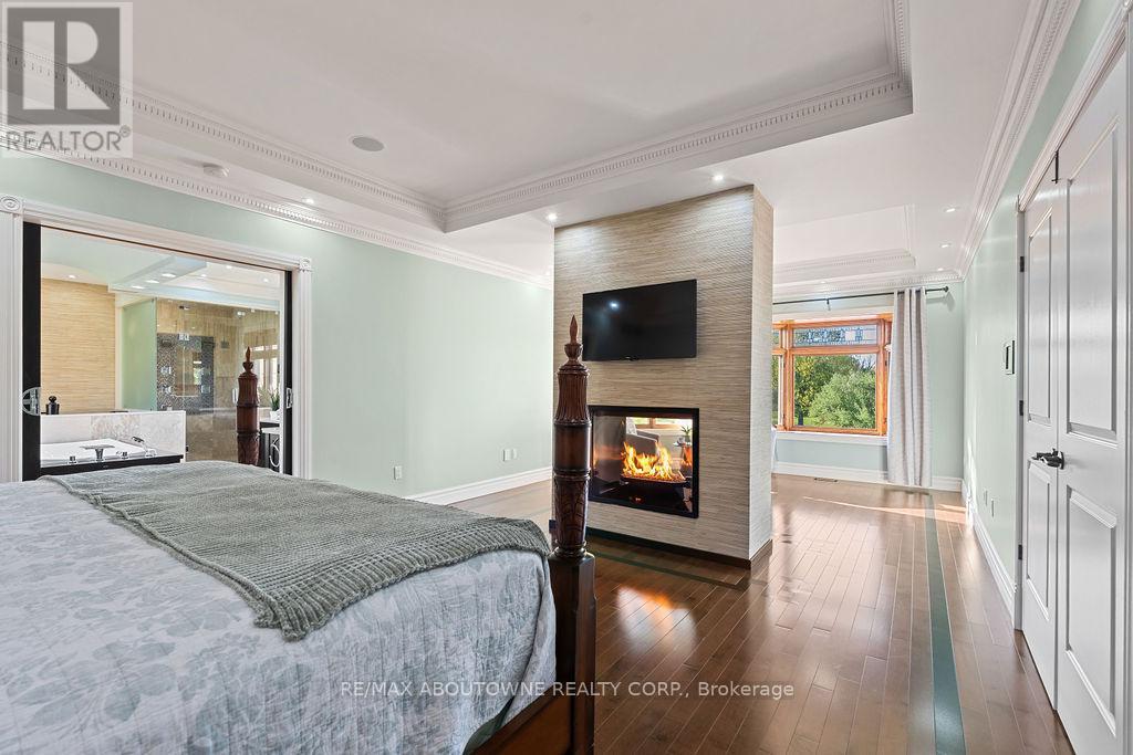 












2659 2 SIDE ROAD

,
Burlington,




Ontario
L7M0T7

