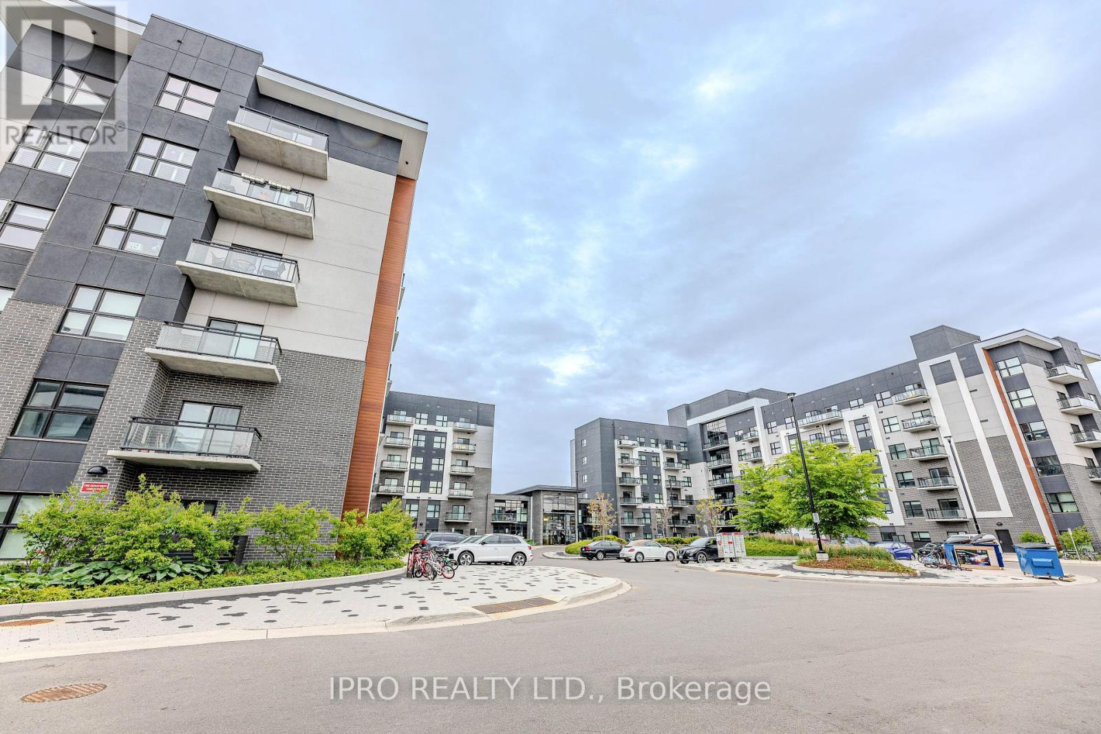 












121 - 102 GROVEWOOD COMMON

,
Oakville (GO Glenorchy),




Ontario
L6H0X2

