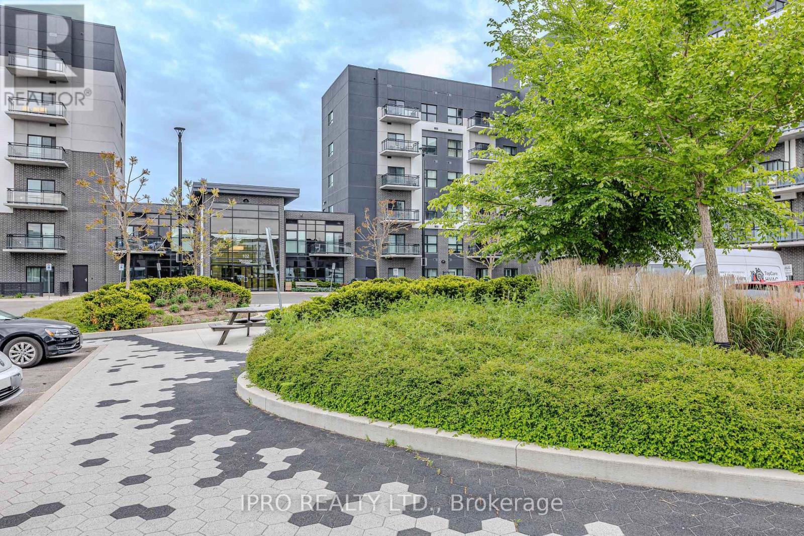 












121 - 102 GROVEWOOD COMMON

,
Oakville (GO Glenorchy),




Ontario
L6H0X2

