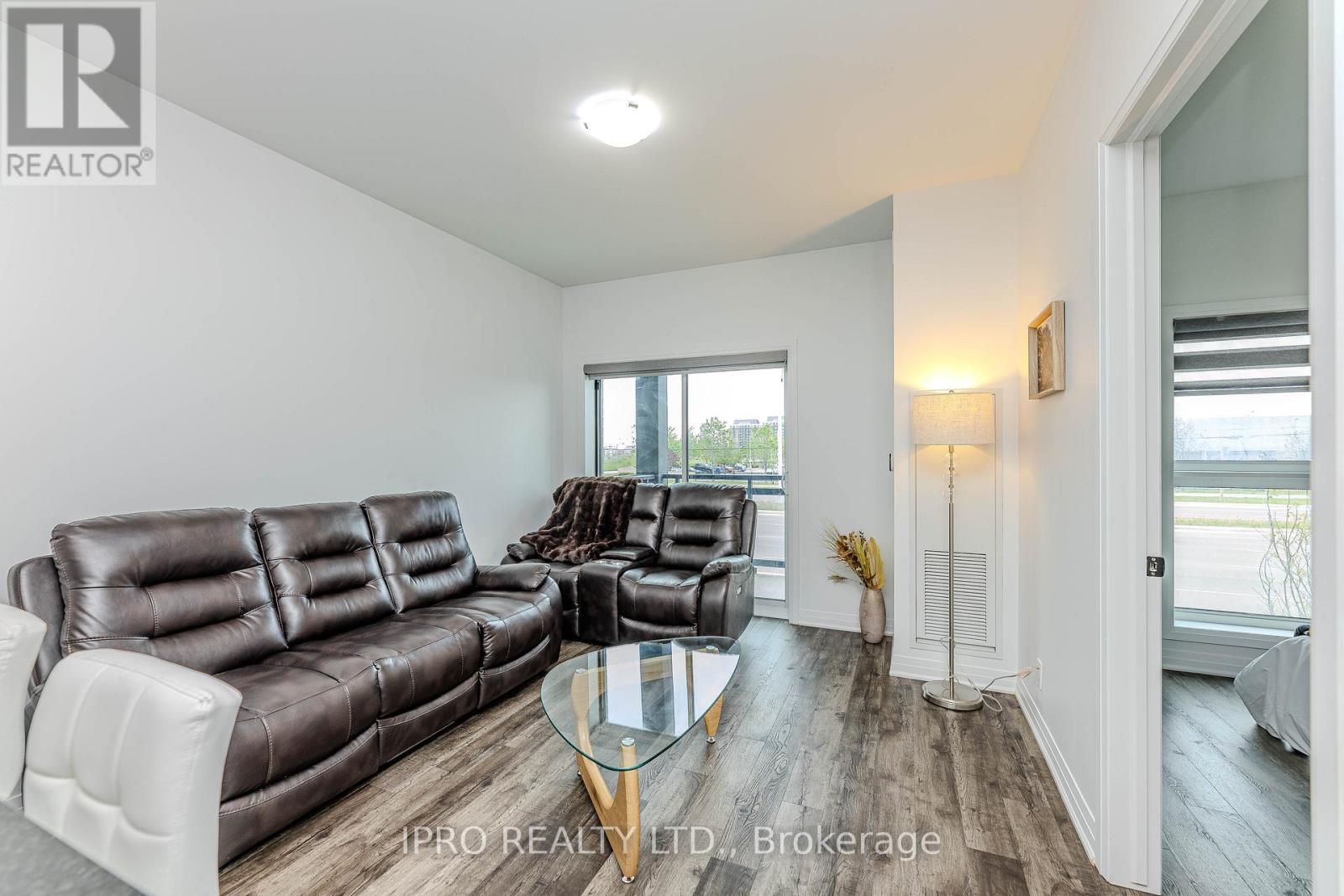 












121 - 102 GROVEWOOD COMMON

,
Oakville (GO Glenorchy),




Ontario
L6H0X2

