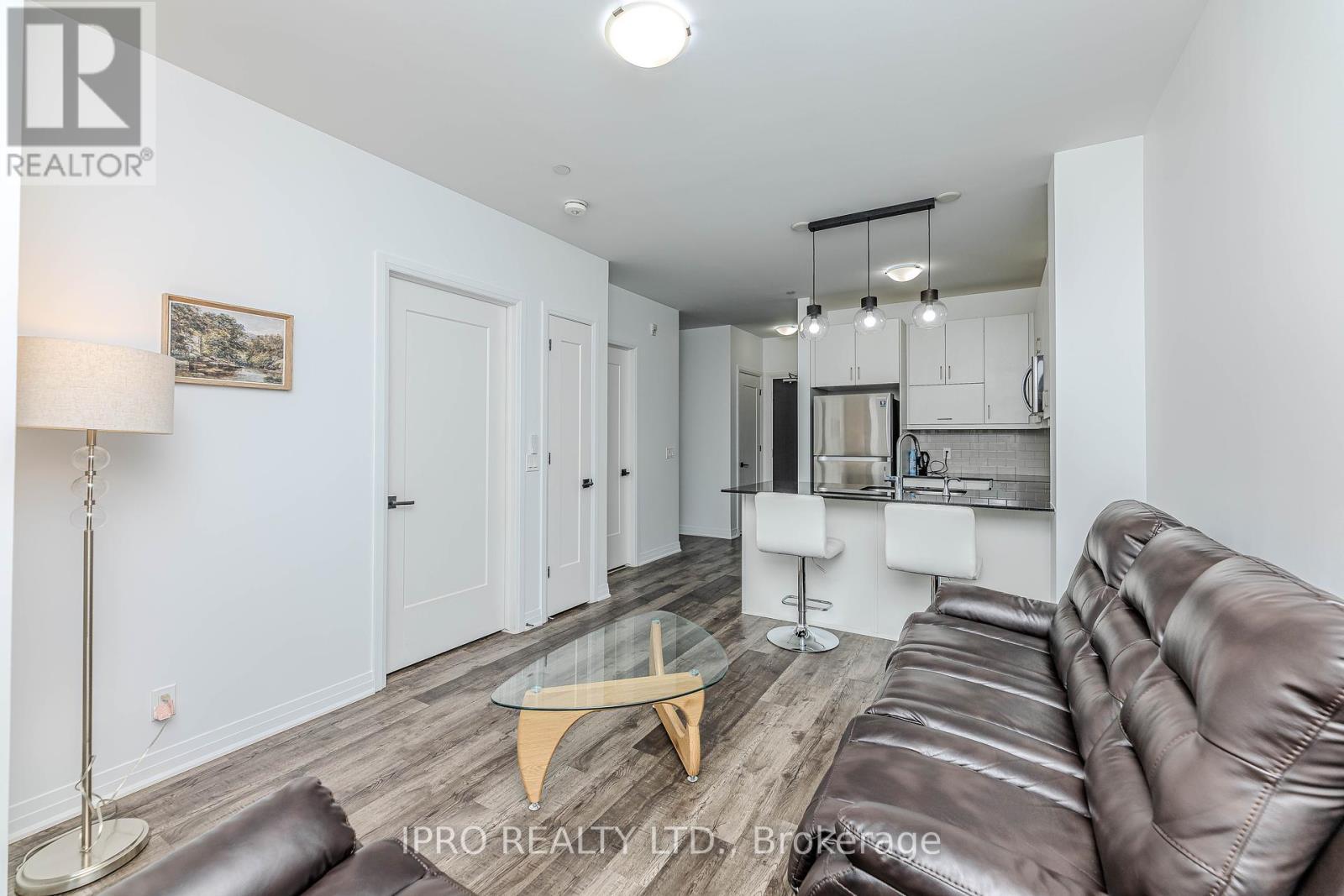 












121 - 102 GROVEWOOD COMMON

,
Oakville (GO Glenorchy),




Ontario
L6H0X2

