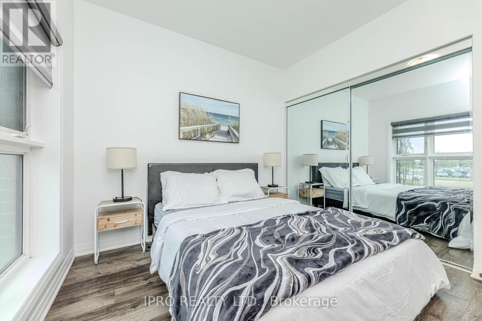 












121 - 102 GROVEWOOD COMMON

,
Oakville (GO Glenorchy),




Ontario
L6H0X2

