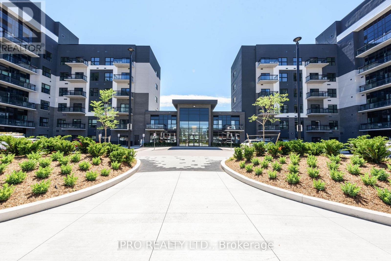












121 - 102 GROVEWOOD COMMON

,
Oakville (GO Glenorchy),




Ontario
L6H0X2

