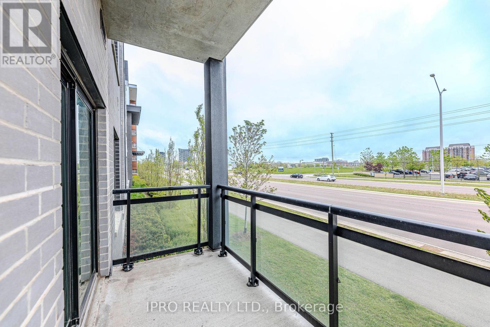 












121 - 102 GROVEWOOD COMMON

,
Oakville (GO Glenorchy),




Ontario
L6H0X2

