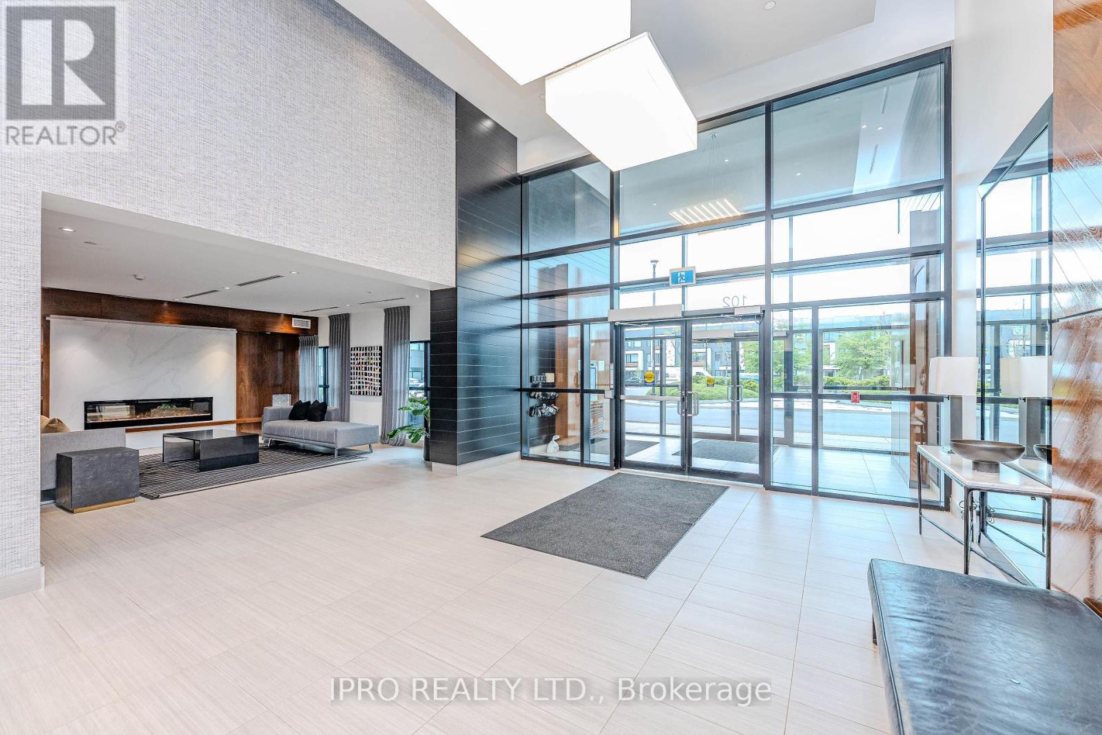 












121 - 102 GROVEWOOD COMMON

,
Oakville (GO Glenorchy),




Ontario
L6H0X2

