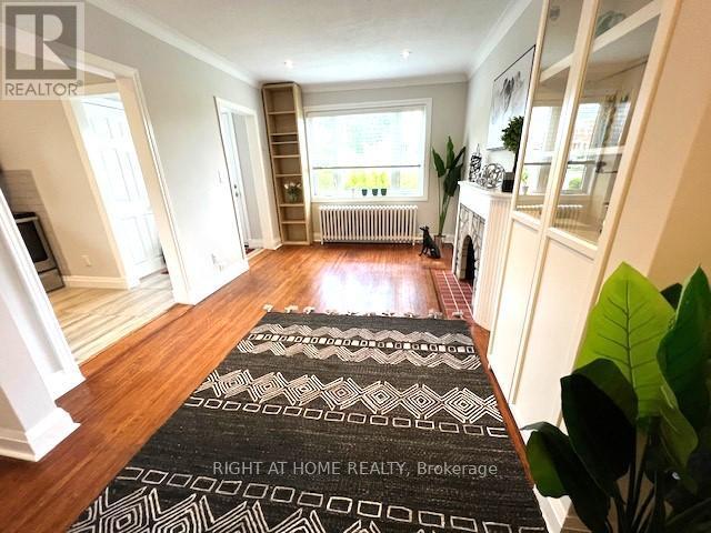 












58 YORE ROAD

,
Toronto (Beechborough-Greenbrook),




Ontario
M6M1W7

