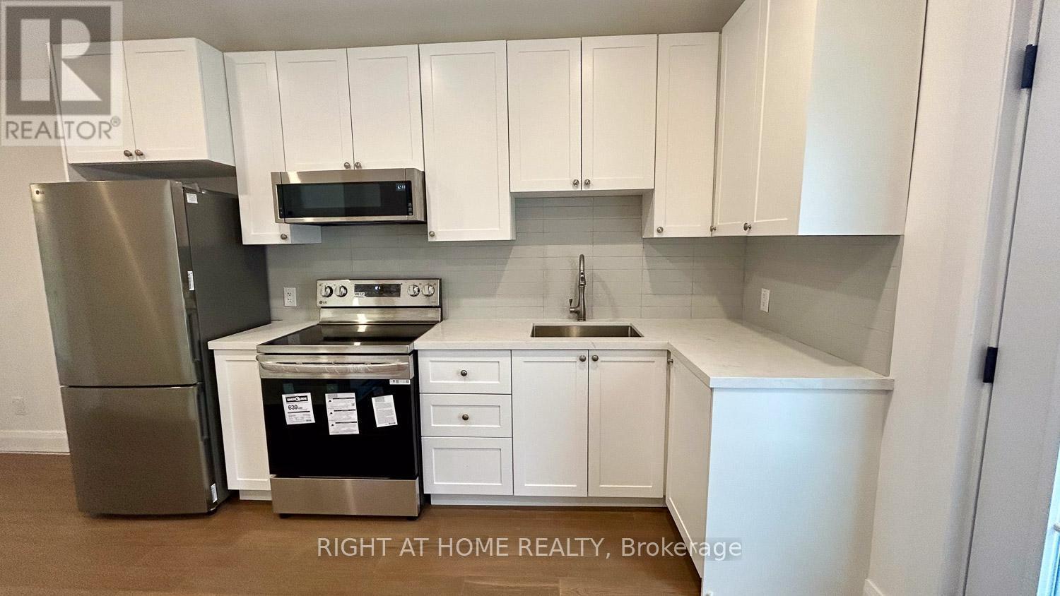 












GARDEN SUITE - 21 NORTHGATE DRIVE

,
Toronto (Downsview-Roding-CFB),




Ontario
M3K1R1

