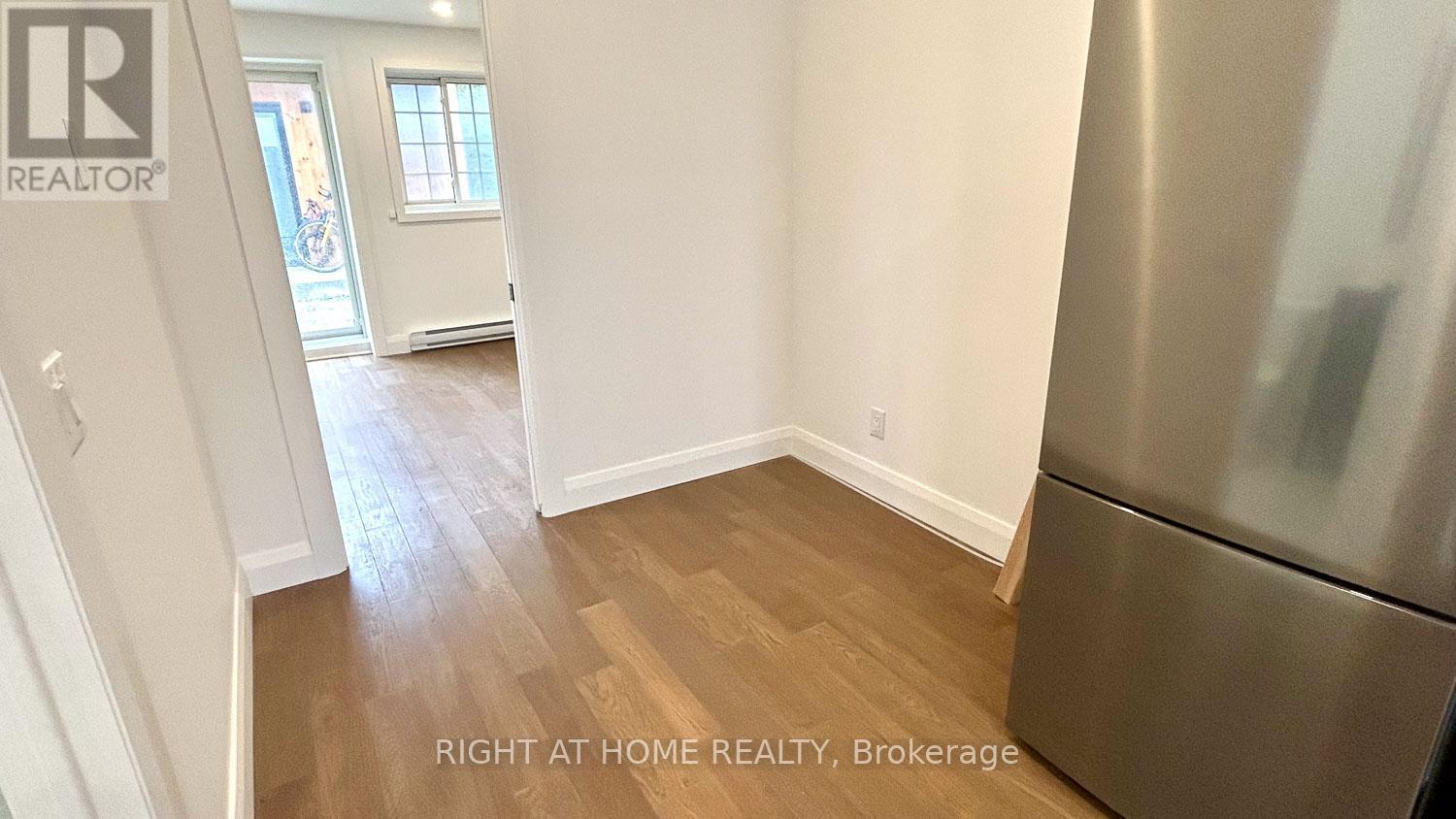 












GARDEN SUITE - 21 NORTHGATE DRIVE

,
Toronto (Downsview-Roding-CFB),




Ontario
M3K1R1

