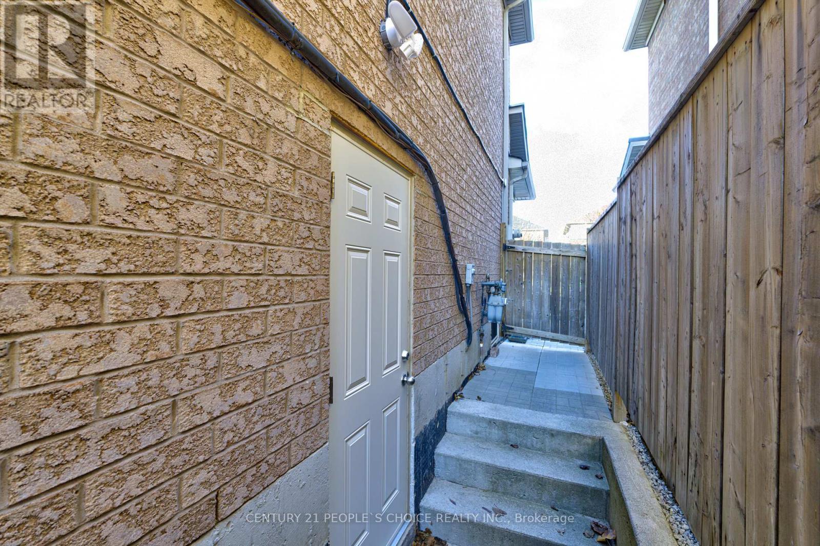 












BSMT - 3278 SPRINGRUN WAY

,
Mississauga (Churchill Meadows),




Ontario
L5M6T1

