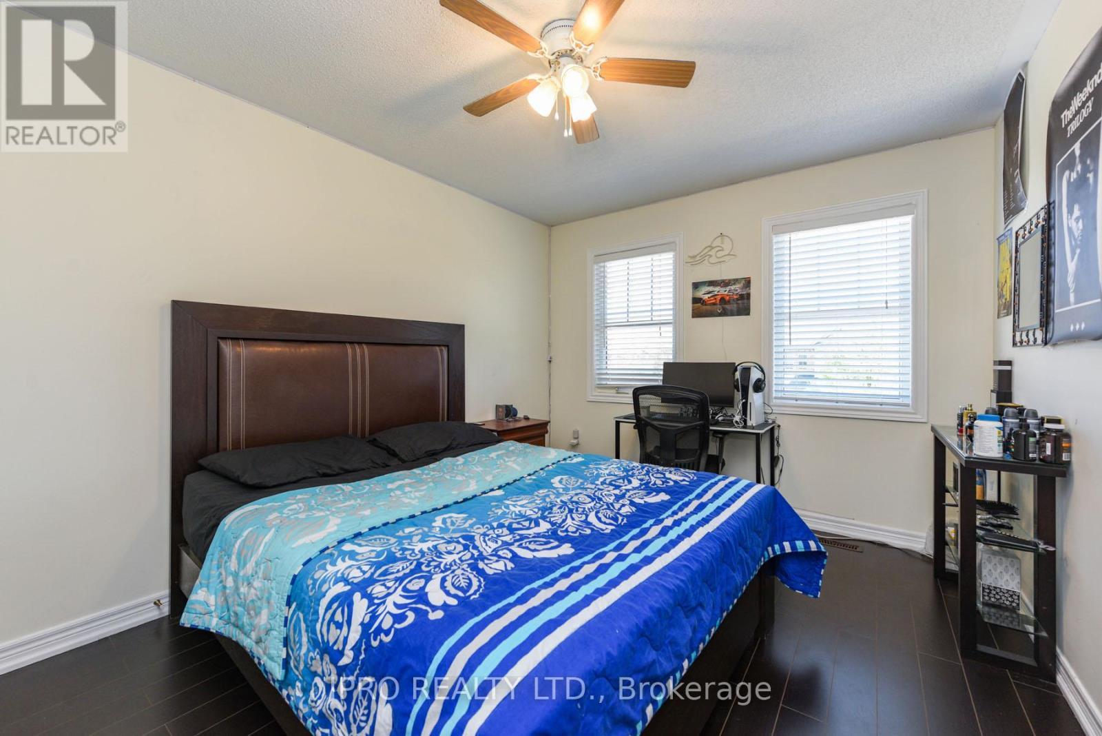 












304 DALGLEISH GARDEN

,
Milton (SC Scott),




Ontario
L9T6Z7

