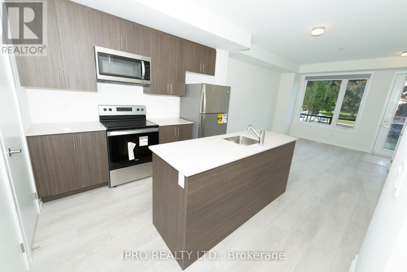 












17 - 3540 COLONIAL DRIVE

,
Mississauga (Erin Mills),




Ontario
L5L0C1

