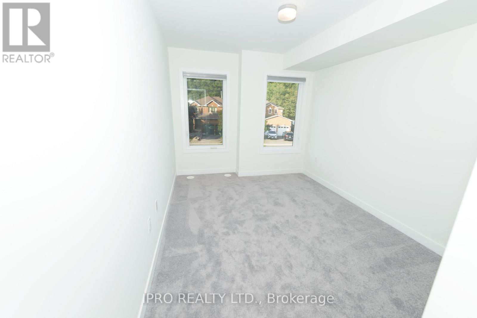 












17 - 3540 COLONIAL DRIVE

,
Mississauga (Erin Mills),




Ontario
L5L0C1

