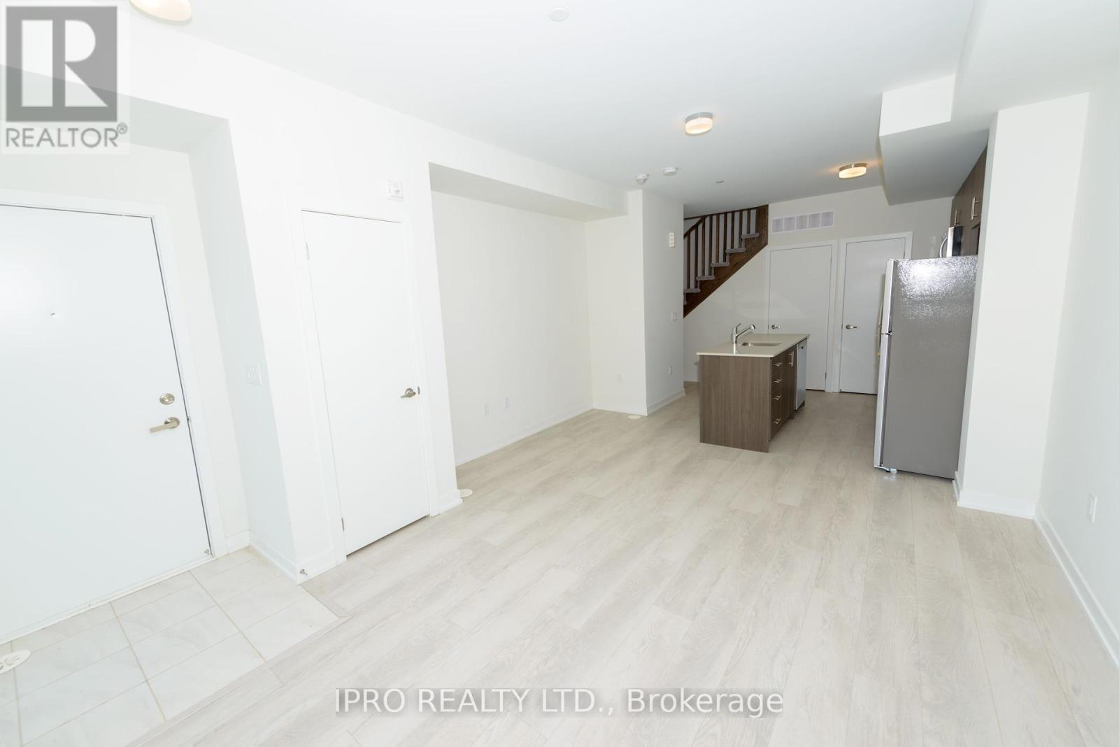 












17 - 3540 COLONIAL DRIVE

,
Mississauga (Erin Mills),




Ontario
L5L0C1

